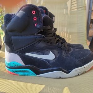 Nike Air Command Force Spurs